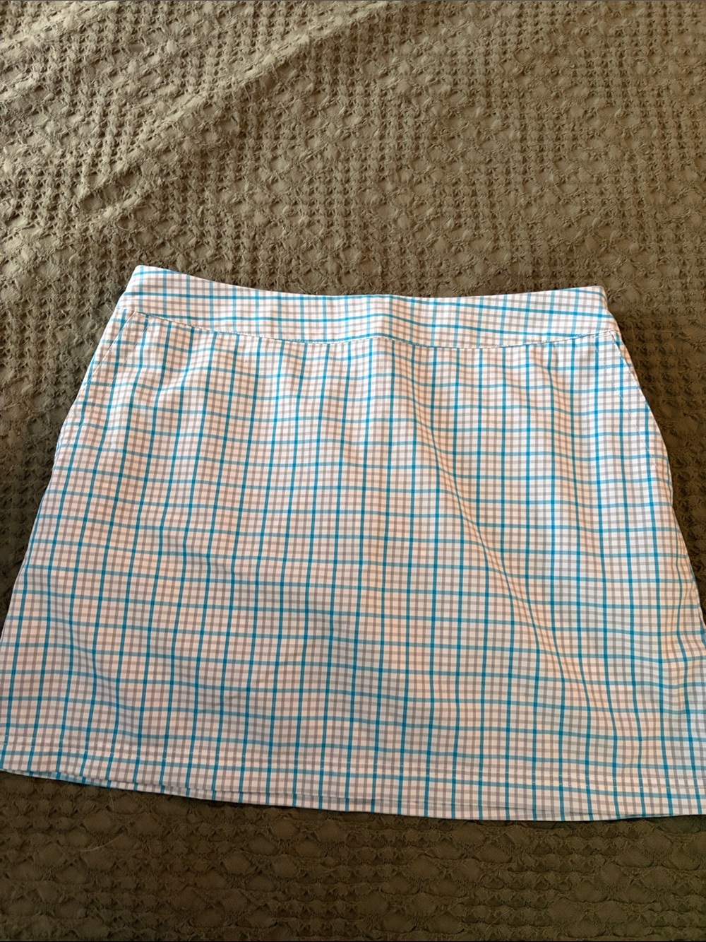 Adidas Plaid Golf skirt in White tan and Light Blue
